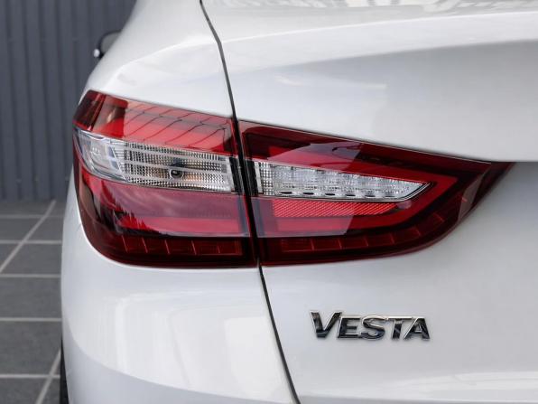 Lada (ВАЗ) Vesta I Рестайлинг (NG) с пробегом 2023 года, цена 1 087 000 рублей, 59000 км, седан, Автокод Объявления