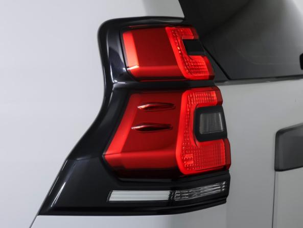 Toyota Land Cruiser Prado 150 Series Рестайлинг 2 с пробегом 2019 года, цена 4 950 000 рублей, 100673 км, внедорожник, Автокод Объявления