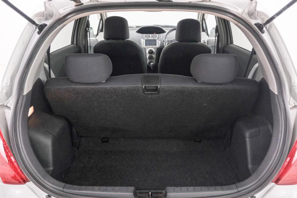 Toyota Vitz II (XP90) Красноярск  - изображение 15