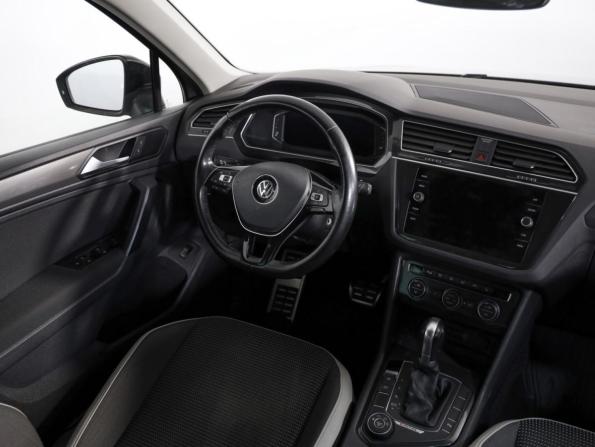 Volkswagen Tiguan II с пробегом 2019 года, цена 2 229 000 рублей, 141820 км, внедорожник, Автокод Объявления