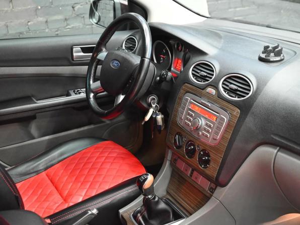 Ford Focus II Рестайлинг с пробегом 2008 года, цена 570 000 рублей, 258340 км, хэтчбек, Автокод Объявления