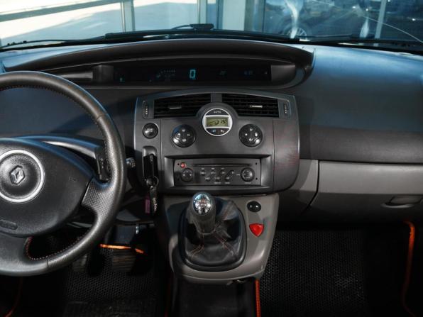Renault Scenic II Рестайлинг с пробегом 2008 года, цена 658 000 рублей, 293454 км, компактвэн, Автокод Объявления