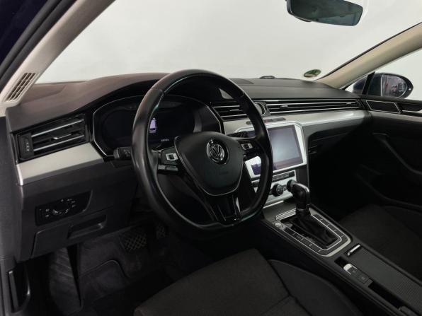 Volkswagen Passat B8 с пробегом 2018 года, цена 1 835 000 рублей, 223152 км, универсал, Автокод Объявления
