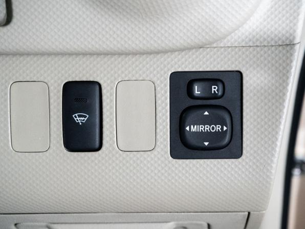 Toyota Porte I с пробегом 2011 года, цена 625 000 рублей, 133302 км, микровэн, Автокод Объявления