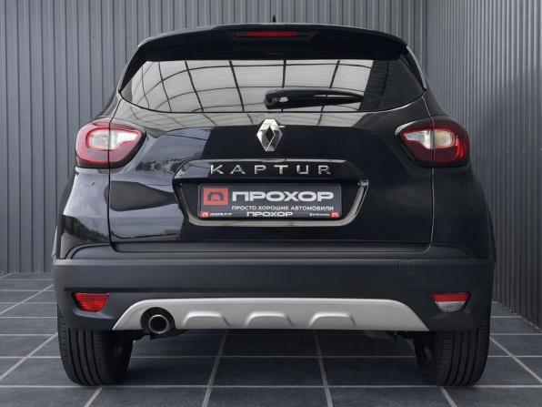 Renault Kaptur I Рестайлинг с пробегом 2021 года, цена 1 697 000 рублей, 32956 км, внедорожник, Автокод Объявления