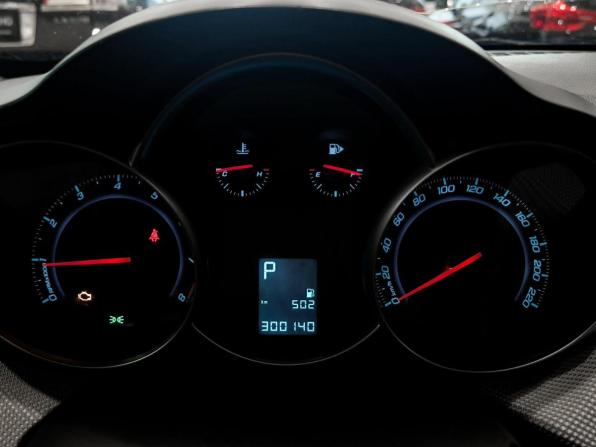 Chevrolet Cruze I Рестайлинг с пробегом 2014 года, цена 580 000 рублей, 300133 км, седан, Автокод Объявления