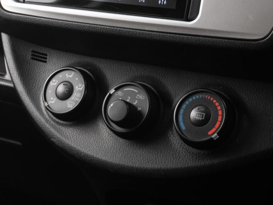 Toyota Vitz III (XP130) Рестайлинг Тюмень  - изображение 12
