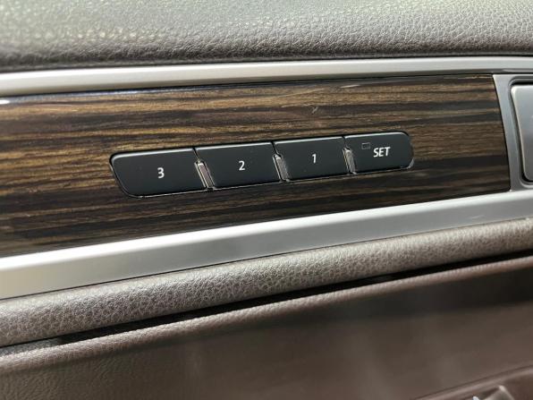 Volkswagen Touareg II Рестайлинг с пробегом 2017 года, цена 2 850 000 рублей, 207320 км, внедорожник, Автокод Объявления