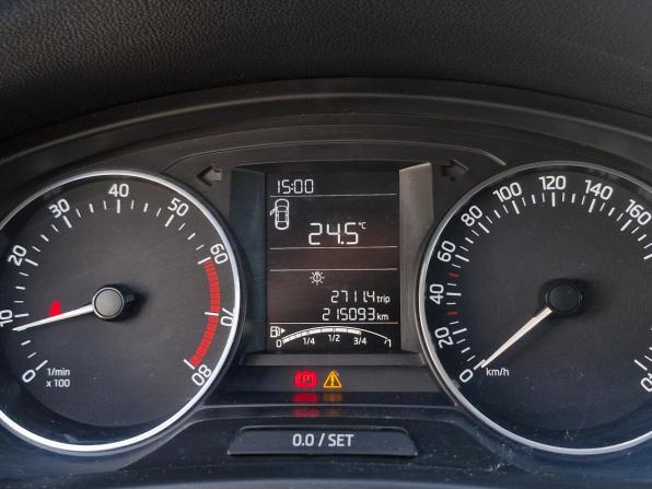 Skoda Rapid I с пробегом 2015 года, цена 767 000 рублей, 215092 км, лифтбек, Автокод Объявления