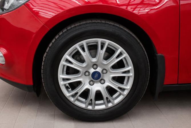 Ford Focus III с пробегом 2013 года, цена 890 000 рублей, 175154 км, универсал, Автокод Объявления