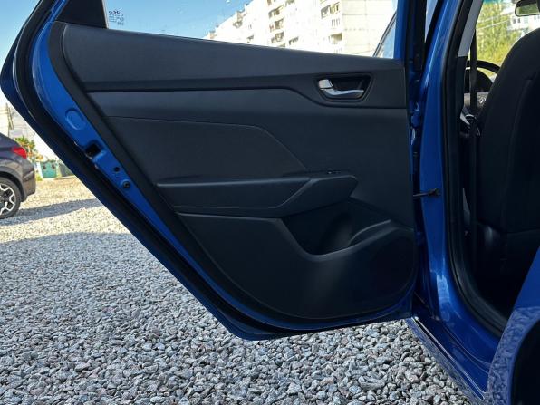 Hyundai Solaris II с пробегом 2019 года, цена 1 299 990 рублей, 195626 км, седан, Автокод Объявления