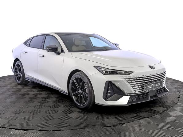 Changan UNI-V I с пробегом 2023 года, цена 2 370 000 рублей, 35494 км, лифтбек, Автокод Объявления