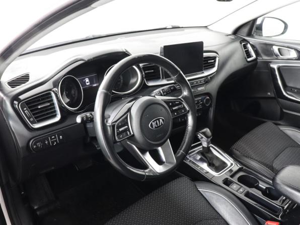 Kia Ceed III с пробегом 2018 года, цена 1 340 000 рублей, 170818 км, хэтчбек, Автокод Объявления