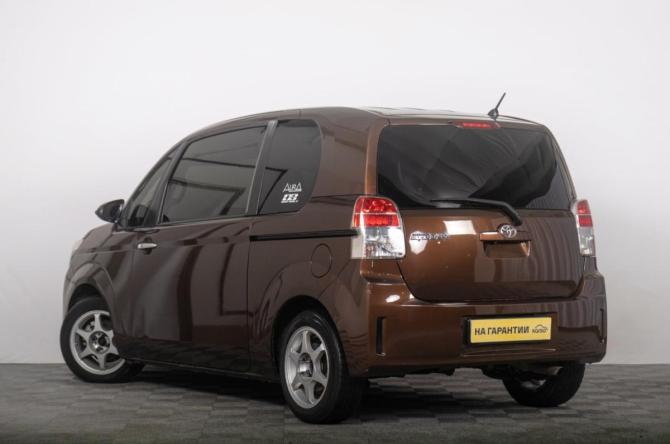 Toyota Spade с пробегом 2014 года, цена 1 079 000 рублей, 191400 км, компактвэн, Автокод Объявления