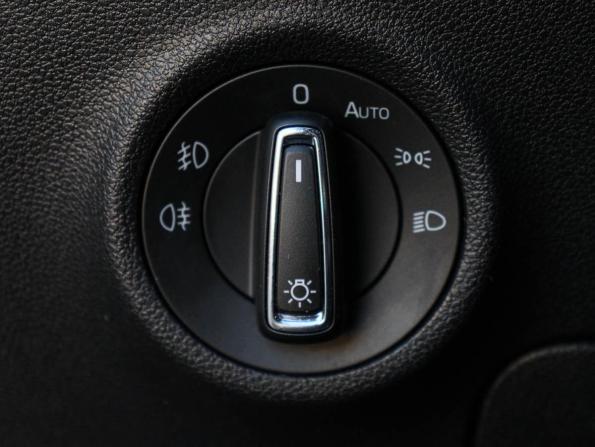 Skoda Karoq I с пробегом 2020 года, цена 2 370 000 рублей, 69838 км, внедорожник, Автокод Объявления