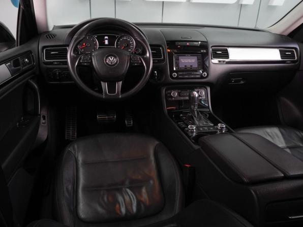 Volkswagen Touareg II с пробегом 2013 года, цена 1 799 000 рублей, 262394 км, внедорожник, Автокод Объявления