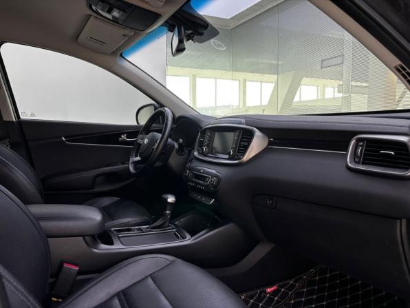 Kia Sorento III Prime Рестайлинг с пробегом 2018 года, цена 2 890 000 рублей, 81918 км, внедорожник, Автокод Объявления