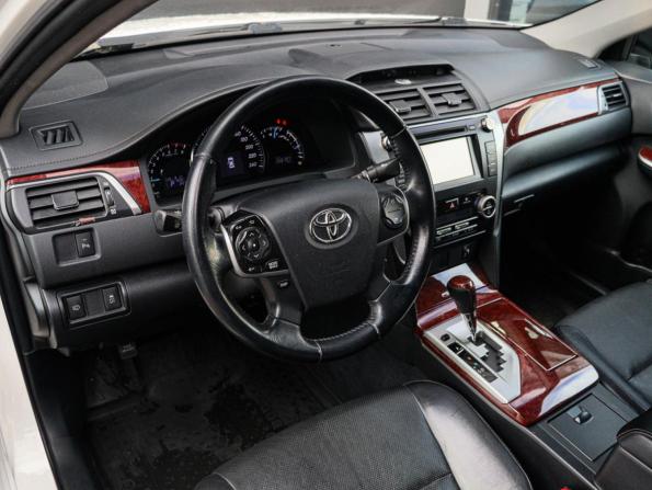 Toyota Camry VII (XV50) с пробегом 2013 года, цена 1 720 000 рублей, 268000 км, седан, Автокод Объявления