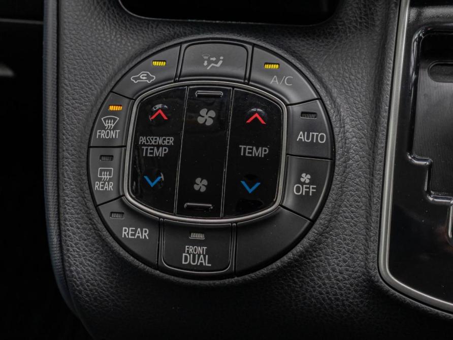 Toyota Voxy III (R80) Краснодар  - изображение 16
