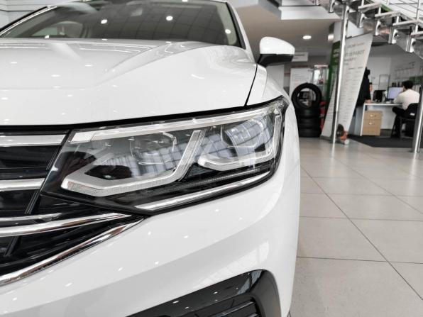 Volkswagen Tiguan II Рестайлинг с пробегом 2021 года, цена 3 950 000 рублей, 33708 км, внедорожник, Автокод Объявления