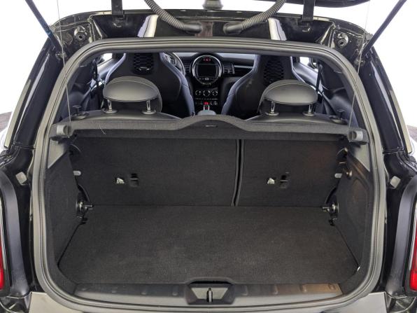 Mini Hatch III (F55/F56) Рестайлинг с пробегом 2020 года, цена 3 200 000 рублей, 69668 км, хэтчбек, Автокод Объявления