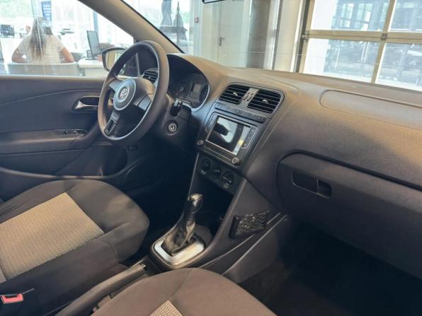 Volkswagen Polo V с пробегом 2012 года, цена 655 000 рублей, 200320 км, седан, Автокод Объявления