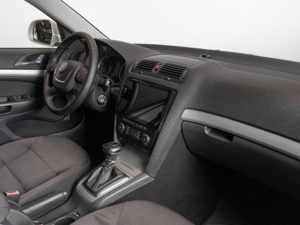 Skoda Octavia II (A5) Рестайлинг с пробегом 2012 года, цена 951 500 рублей, 145473 км, лифтбек, Автокод Объявления