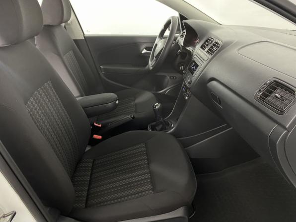 Volkswagen Polo V Рестайлинг с пробегом 2019 года, цена 1 070 000 рублей, 104976 км, седан, Автокод Объявления