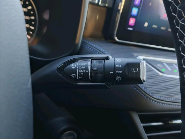 Haval Jolion I Рестайлинг с пробегом 2025 года, цена 2 049 000 рублей, 10552 км, внедорожник, Автокод Объявления