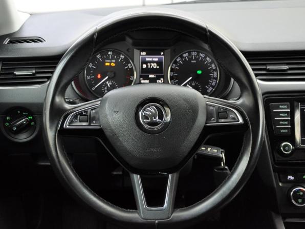 Skoda Octavia III (A7) с пробегом 2017 года, цена 1 635 000 рублей, 162553 км, лифтбек, Автокод Объявления