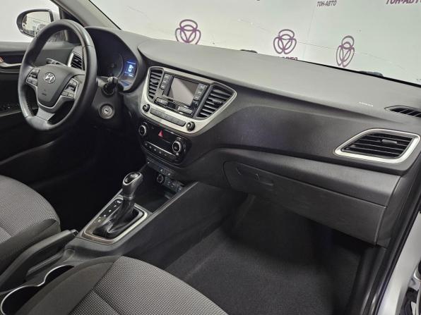 Hyundai Solaris II с пробегом 2017 года, цена 1 095 000 рублей, 178508 км, седан, Автокод Объявления