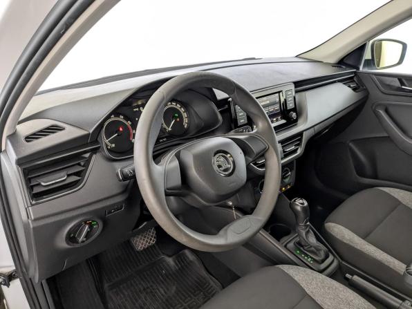 Skoda Rapid II с пробегом 2021 года, цена 1 240 000 рублей, 195246 км, лифтбек, Автокод Объявления
