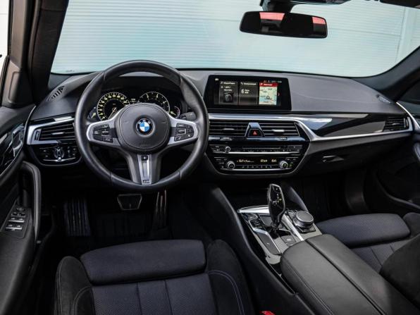BMW 5 серии VII (G30/G31/G38) с пробегом 2017 года, цена 3 124 000 рублей, 178864 км, седан, Автокод Объявления