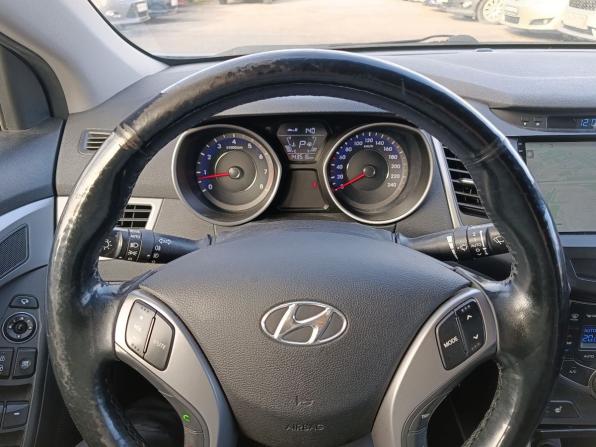 Hyundai Elantra V (MD) Рестайлинг с пробегом 2014 года, цена 819 000 рублей, 143479 км, седан, Автокод Объявления