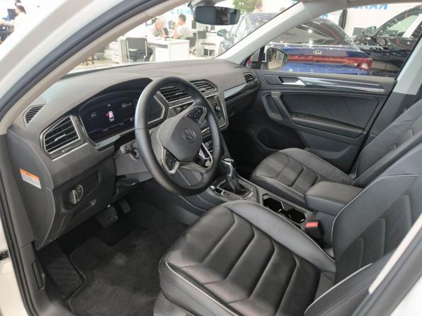 Volkswagen Tiguan II Рестайлинг с пробегом 2021 года, цена 3 950 000 рублей, 33708 км, внедорожник, Автокод Объявления