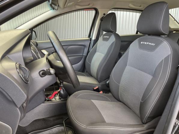 Renault Logan II Рестайлинг с пробегом 2021 года, цена 1 057 000 рублей, 57044 км, седан, Автокод Объявления