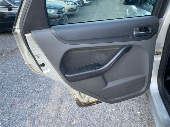 Ford Focus II с пробегом 2006 года, цена 378 000 рублей, 346000 км, седан, Автокод Объявления