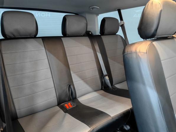 Volkswagen Caravelle T6 с пробегом 2019 года, цена 1 950 000 рублей, 400000 км, минивэн, Автокод Объявления