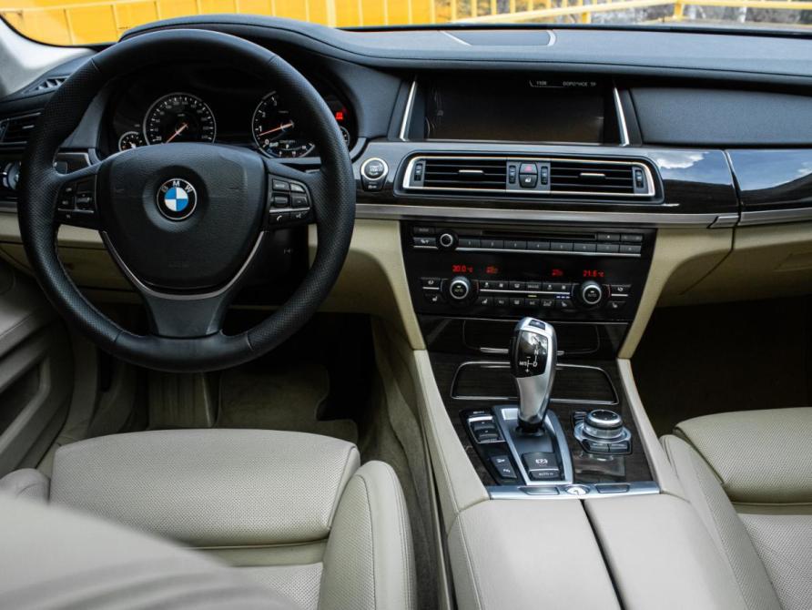 BMW 7 серии V (F01/F02/F04) Рестайлинг Москва  - изображение 12