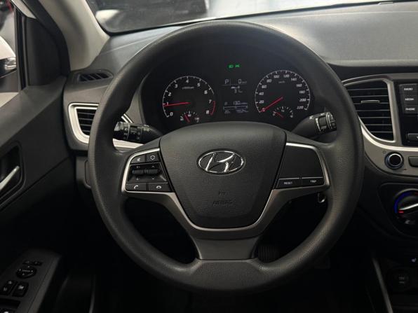 Hyundai Solaris II Рестайлинг с пробегом 2021 года, цена 1 650 000 рублей, 79524 км, седан, Автокод Объявления