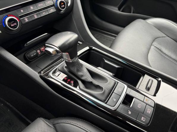 Kia Optima IV Рестайлинг с пробегом 2019 года, цена 2 055 000 рублей, 42362 км, седан, Автокод Объявления