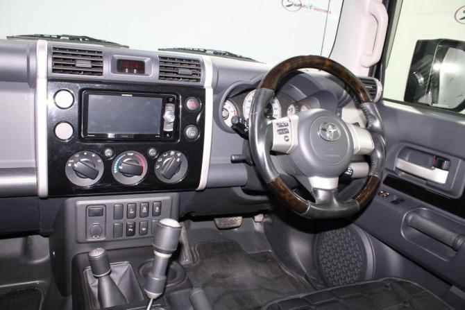 Toyota FJ Cruiser с пробегом 2018 года, цена 4 700 000 рублей, 46728 км, внедорожник, Автокод Объявления