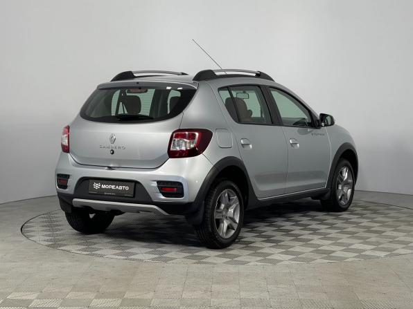 Renault Sandero II Рестайлинг с пробегом 2021 года, цена 1 455 000 рублей, 62870 км, хэтчбек, Автокод Объявления