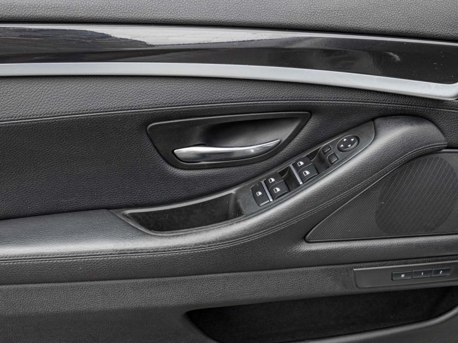 BMW 5 серии VI (F10/F11/F07) Рестайлинг Казань  - изображение 10