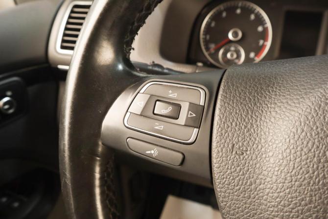Volkswagen Touran I Рестайлинг с пробегом 2011 года, цена 1 189 000 рублей, 211000 км, компактвэн, Автокод Объявления