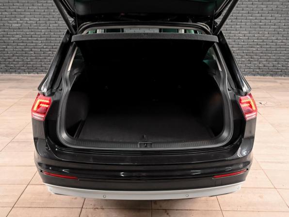 Volkswagen Tiguan II с пробегом 2019 года, цена 2 500 000 рублей, 136249 км, внедорожник, Автокод Объявления