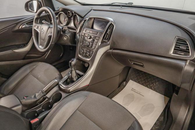 Opel Astra J с пробегом 2012 года, цена 869 000 рублей, 153000 км, хэтчбек, Автокод Объявления