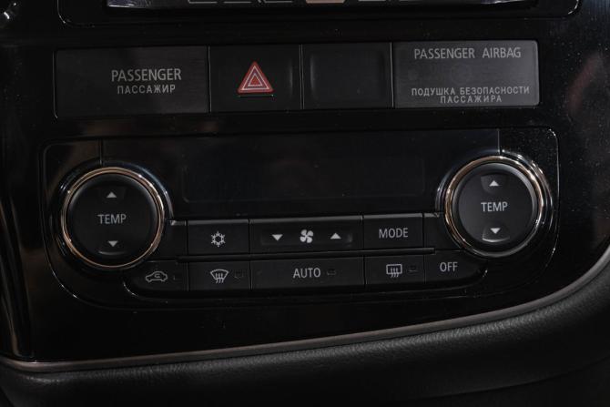 Mitsubishi Outlander III с пробегом 2013 года, цена 1 349 000 рублей, 215600 км, внедорожник, Автокод Объявления