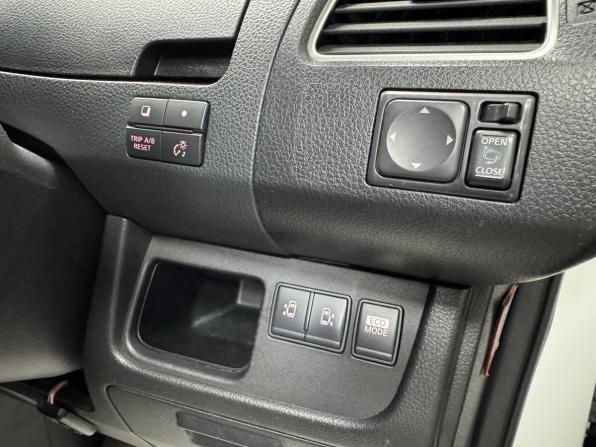 Nissan Serena IV (C26) с пробегом 2012 года, цена 1 300 000 рублей, 296064 км, минивэн, Автокод Объявления