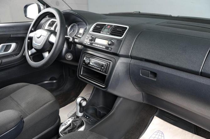 Skoda Fabia II с пробегом 2009 года, цена 649 000 рублей, 177769 км, хэтчбек, Автокод Объявления